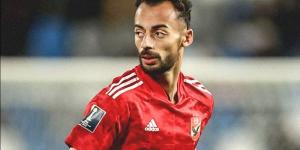 أحمد
      عبد
      القادر
      يكشف
      موقفه
      من
      الانضمام
      لـ
      الزمالك
      حال
      رحيله
      عن
      الأهلي - مصر فور